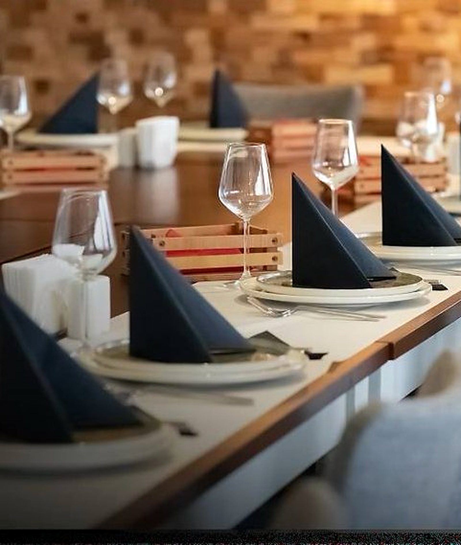 The table, set